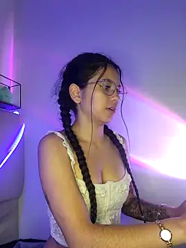 Snapshot of Rosita_forever_ chatting on March 10, 2025, 12:26 pm Rosita forever  online show from March 10, 2025, 12:26 pm