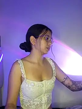 Snapshot of Rosita_forever_ chatting on March 10, 2025, 3:30 pm Rosita forever  online show from March 10, 2025, 3:30 pm