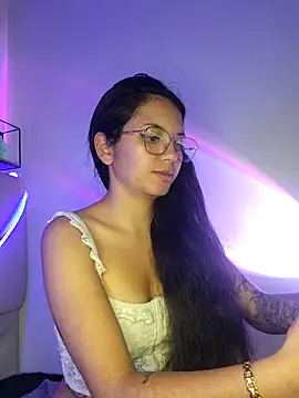 Snapshot of Rosita_forever_ chatting on March 10, 2025, 10:02 pm Rosita forever  online show from March 10, 2025, 10:02 pm