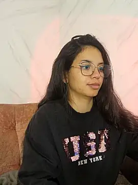 Snapshot of Rosita_forever_ chatting on March 12, 2025, 7:57 am Rosita forever  online show from March 12, 2025, 7:57 am