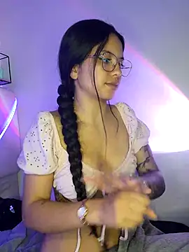 Snapshot of Rosita_forever_ chatting on March 15, 2025, 3:27 pm Rosita forever  online show from March 15, 2025, 3:27 pm