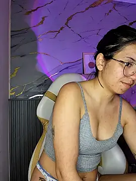 Snapshot of Rosita_forever_ chatting on September 24, 2025, 2:04 am Rosita forever  online show from September 24, 2025, 2:04 am
