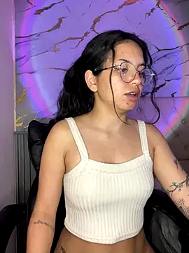 Snapshot of Rosita_forever_ chatting on October 8, 2025, 2:58 pm Rosita forever  online show from October 8, 2025, 2:58 pm