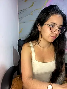 Snapshot of Rosita_forever_ chatting on October 18, 2025, 8:31 pm Rosita forever  online show from October 18, 2025, 8:31 pm