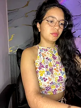 Snapshot of Rosita_forever_ chatting on October 19, 2025, 1:23 pm Rosita forever  online show from October 19, 2025, 1:23 pm
