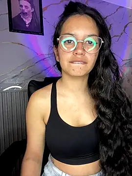 Snapshot of Rosita_forever_ chatting on October 23, 2025, 7:23 pm Rosita forever  online show from October 23, 2025, 7:23 pm