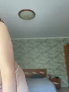 Snapshot of Anna_Desire_ chatting on December 21, 2024, 8:07 am Anna Desire online show from December 21, 2024, 8:07 am