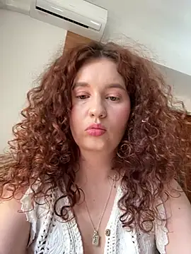 Snapshot of Anna_Desire_ chatting on March 19, 2026, 8:29 am Anna Desire online show from March 19, 2026, 8:29 am