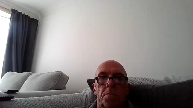 jiianjohn online show from September 28, 2025, 2:22 pm