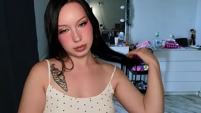MoranaMissGod online show from June 24, 2026, 2:05 pm