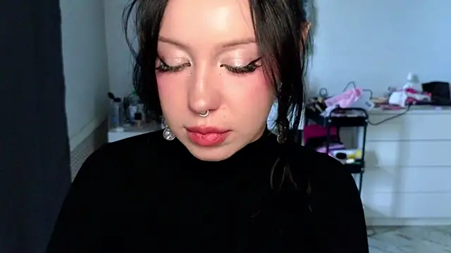 MoranaMissGod online show from June 25, 2026, 1:04 pm