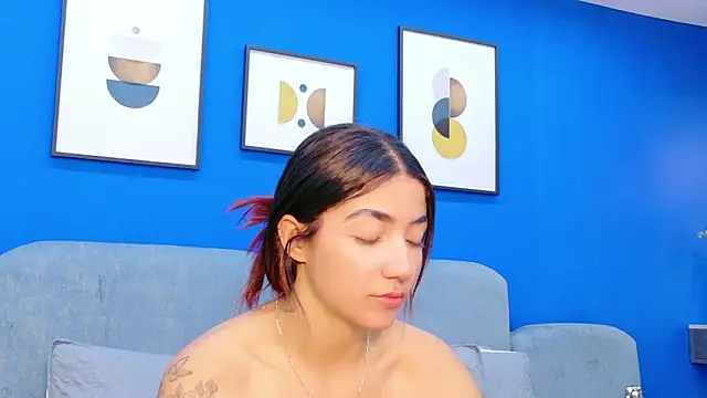 martina roldam online show from February 5, 2026, 9:30 pm