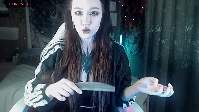 chloe crystall killer online show from May 8, 2026, 5:35 am