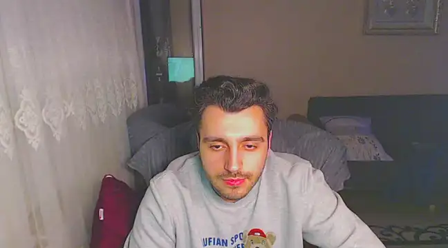 handsomeee04 online show from January 9, 2025, 12:03 am