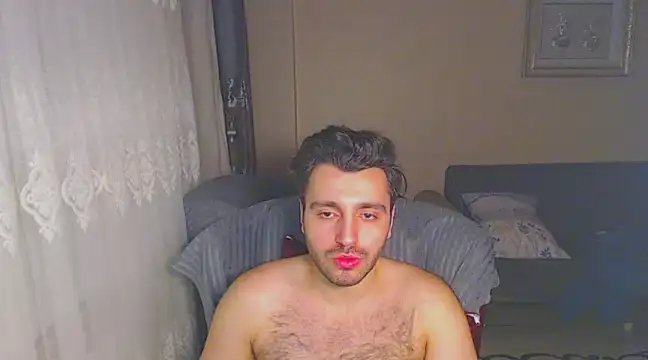 handsomeee04 online show from January 9, 2025, 3:04 am