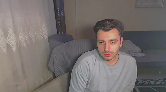 handsomeee04 online show from January 29, 2025, 11:14 pm