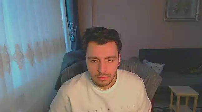 handsomeee04 online show from February 7, 2025, 2:58 pm