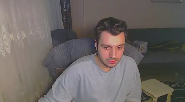 handsomeee04 online show from February 13, 2025, 11:47 pm