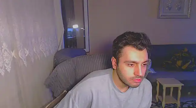 handsomeee04 online show from February 16, 2025, 4:31 am