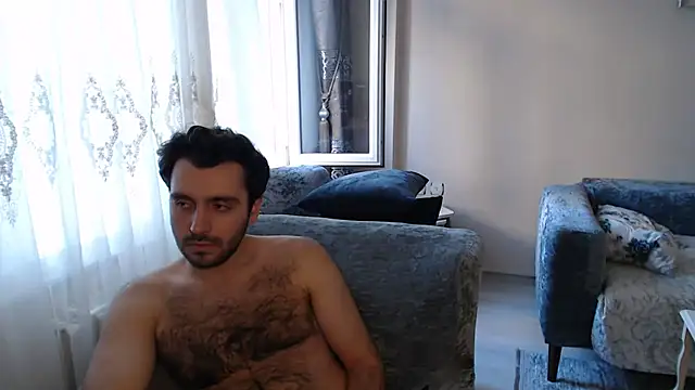 handsomeee04 online show from April 26, 2026, 4:04 pm
