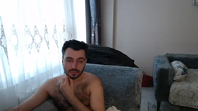 handsomeee04 online show from May 3, 2026, 5:02 am