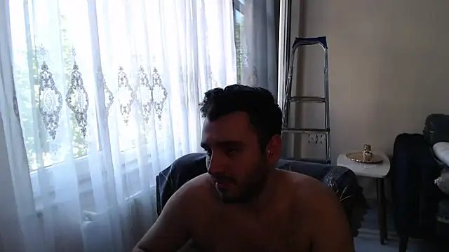 handsomeee04 online show from July 15, 2026, 3:39 pm