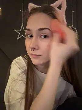 SashaMeow online show from April 27, 2026, 4:27 pm