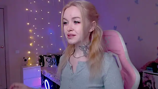 Snapshot of Naughty_Mable chatting on April 5, 2026, 1:14 am Naughty Mable online show from April 5, 2026, 1:14 am