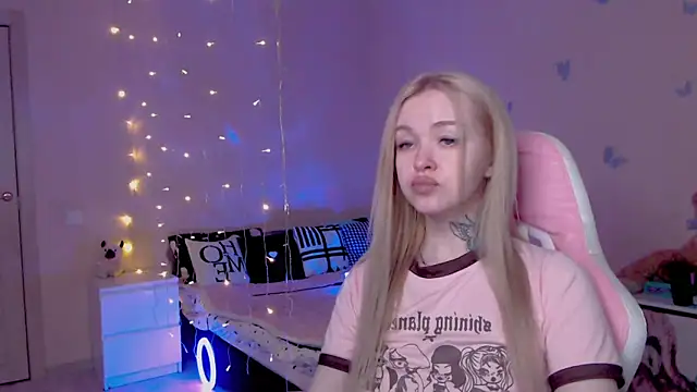 Snapshot of Naughty_Mable chatting on April 9, 2026, 7:14 am Naughty Mable online show from April 9, 2026, 7:14 am