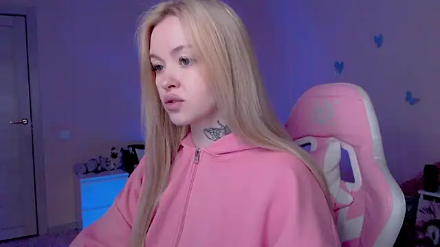 Snapshot of Naughty_Mable chatting on April 21, 2026, 1:29 am Naughty Mable online show from April 21, 2026, 1:29 am