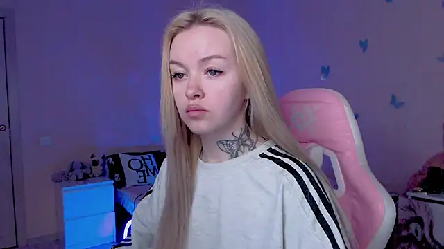 Snapshot of Naughty_Mable chatting on April 27, 2026, 1:03 am Naughty Mable online show from April 27, 2026, 1:03 am