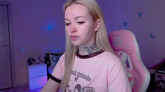 Snapshot of Naughty_Mable chatting on May 5, 2026, 1:02 am Naughty Mable online show from May 5, 2026, 1:02 am