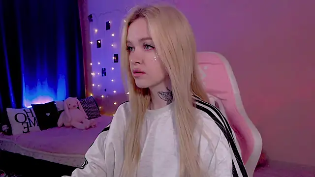 Snapshot of Naughty_Mable chatting on May 14, 2026, 1:01 am Naughty Mable online show from May 14, 2026, 1:01 am