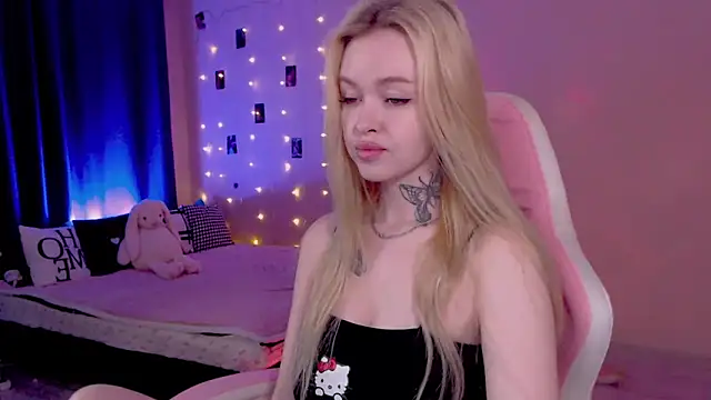 Snapshot of Naughty_Mable chatting on May 22, 2026, 12:40 am Naughty Mable online show from May 22, 2026, 12:40 am
