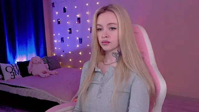 Snapshot of Naughty_Mable chatting on May 29, 2026, 1:36 am Naughty Mable online show from May 29, 2026, 1:36 am