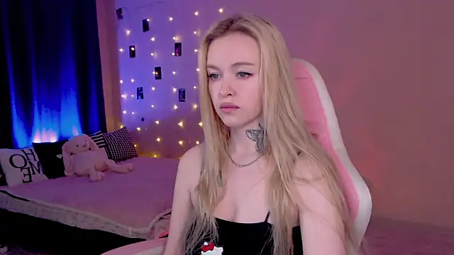 Snapshot of Naughty_Mable chatting on June 2, 2026, 1:18 am Naughty Mable online show from June 2, 2026, 1:18 am