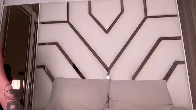 Snapshot of MilenaMilven chatting on October 11, 2025, 5:22 pm MilenaMilven online show from October 11, 2025, 5:22 pm