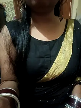 Snapshot of Soniya_444 chatting on May 8, 2026, 12:43 pm Soniya 444 online show from May 8, 2026, 12:43 pm