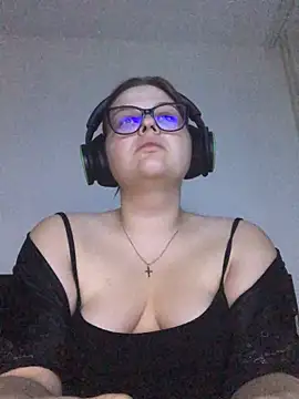 Snapshot of Charlotte_Ros chatting on October 31, 2025, 9:16 pm Charlotte Ros online show from October 31, 2025, 9:16 pm