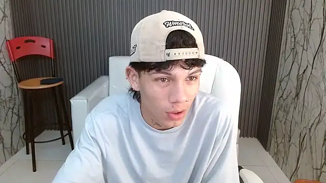 andy dan18 online show from October 23, 2025, 3:44 pm