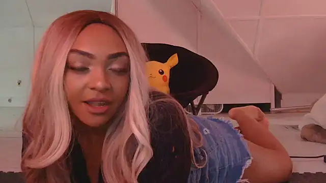 jaslenelovely online show from December 30, 2024, 4:19 pm