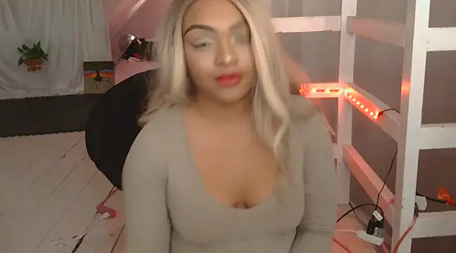 jaslenelovely online show from January 8, 2025, 3:39 pm