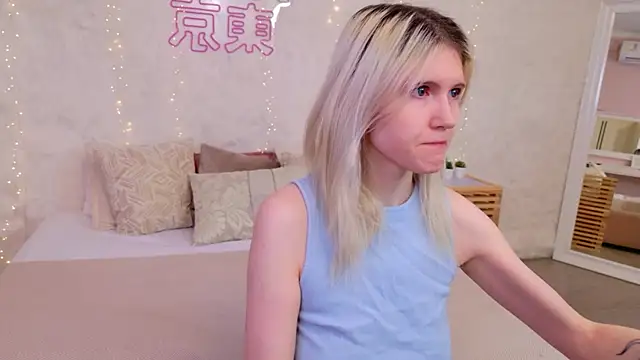 NellieLoyns online show from May 1, 2026, 5:17 pm