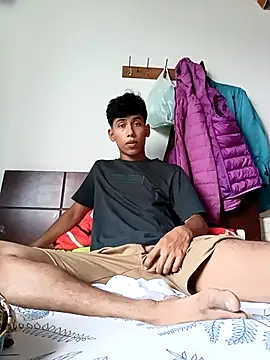 Andres123cv online show from November 23, 2025, 4:51 pm