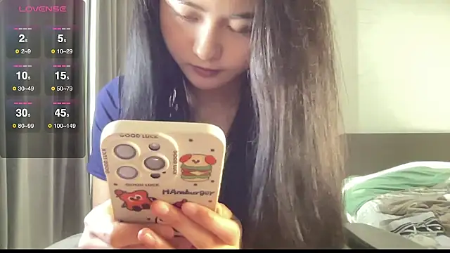 qiaoyi-666 online show from January 14, 2025, 8:31 am