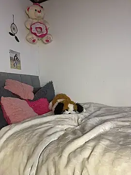 Charlotemonroe online show from November 13, 2025, 2:10 am