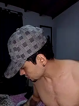 Snapshot of BlakeandRouse chatting on September 21, 2025, 12:56 am BlakeandRouse online show from September 21, 2025, 12:56 am