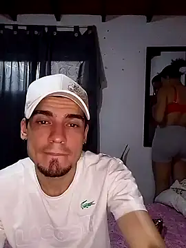 Snapshot of BlakeandRouse chatting on September 21, 2025, 10:33 pm BlakeandRouse online show from September 21, 2025, 10:33 pm