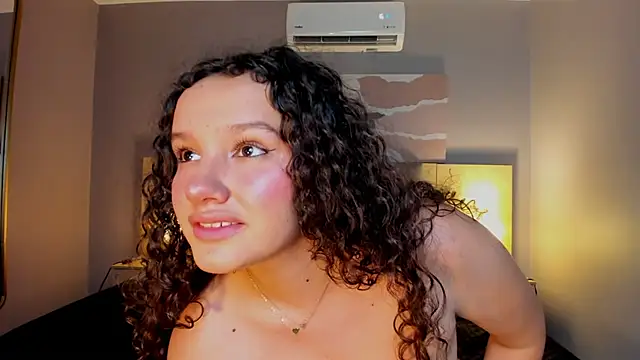 Snapshot of LucyLovelyy chatting on December 22, 2024, 10:36 pm LucyLovelyy online show from December 22, 2024, 10:36 pm