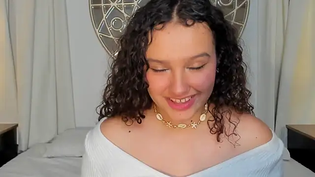 Snapshot of LucyLovelyy chatting on January 4, 2025, 10:24 pm LucyLovelyy online show from January 4, 2025, 10:24 pm